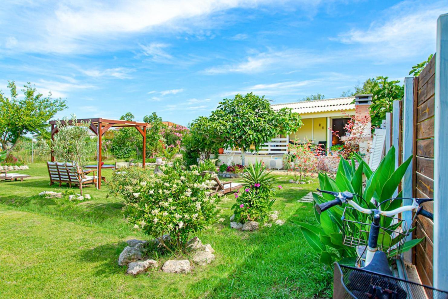 PRETTY SPÍTI Holiday Rooms Laganas Pokoj fotografie